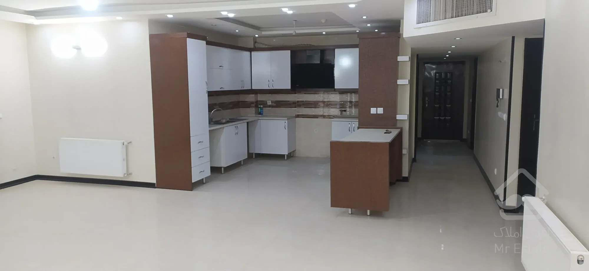 آپارتمان سه خوابه طبقه دوم