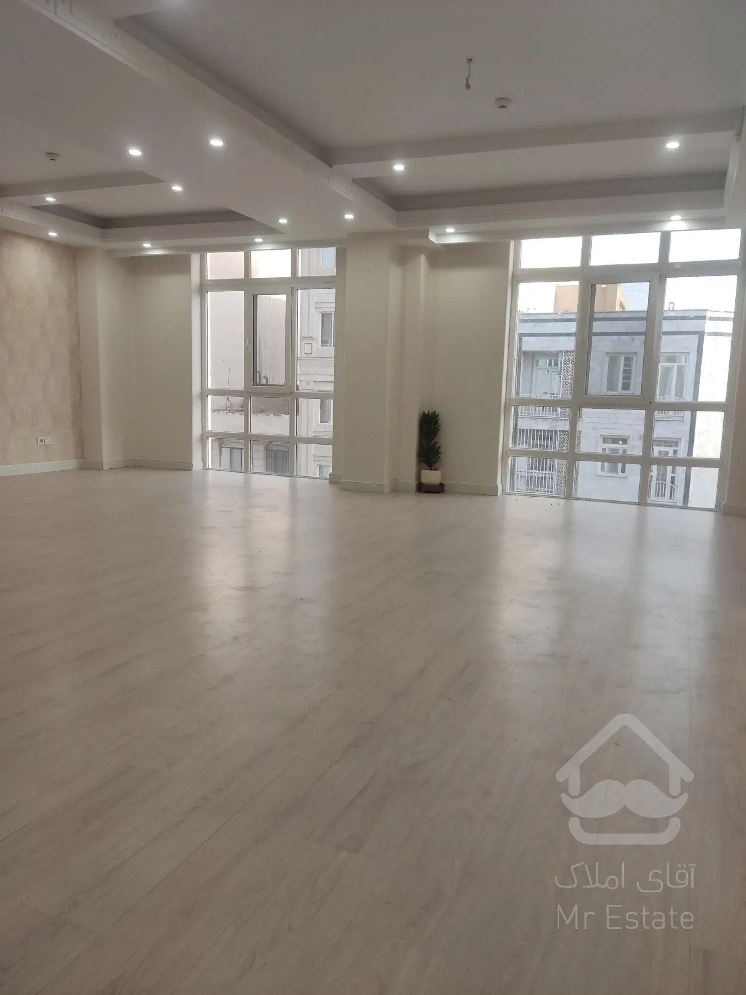 ۱۱۵ متر ۲ خواب فول ۷ ساله