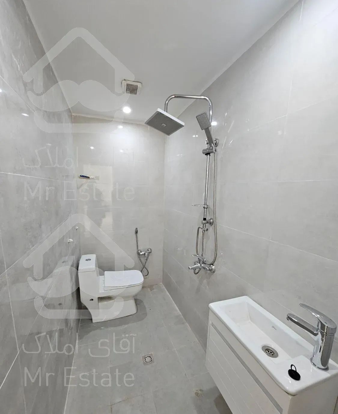 ۷۷متر۲خواب/فول/افتابگیر/خیابان ولیعصر