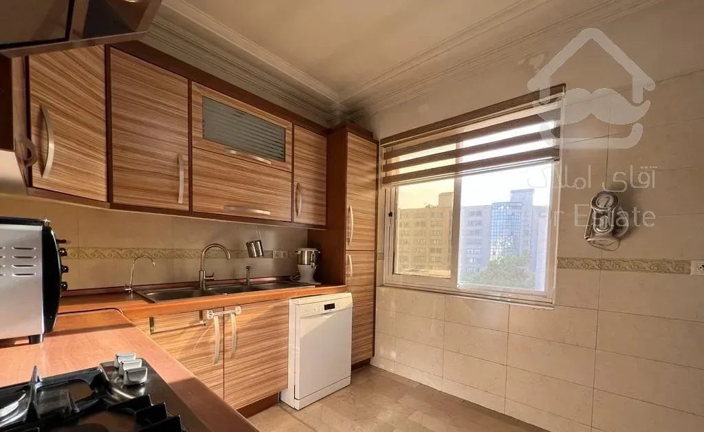 فروش آپارتمان ۹۵ متر ۲خوابه قلهک