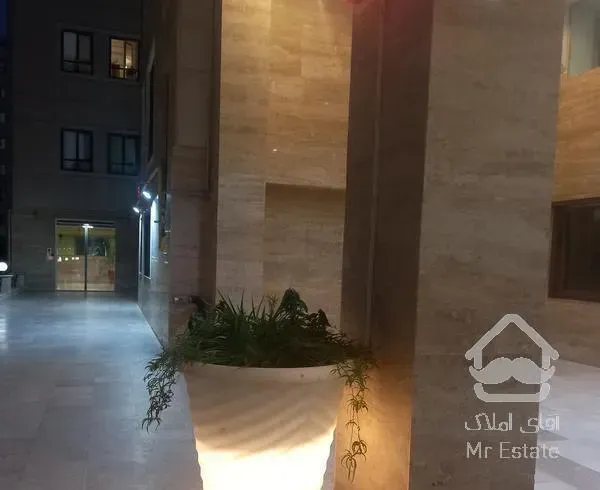 آپارتمان واقع در شهرک نگین غرب