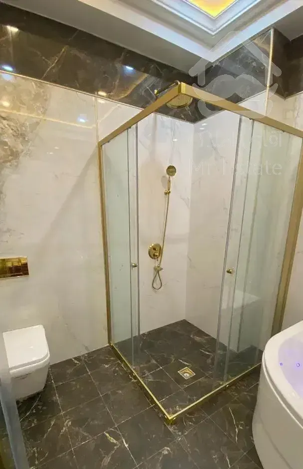 ۱۹۰ متری سردونبش آفتابگیر،تراس بزرگ،مطبخ ،مدرن