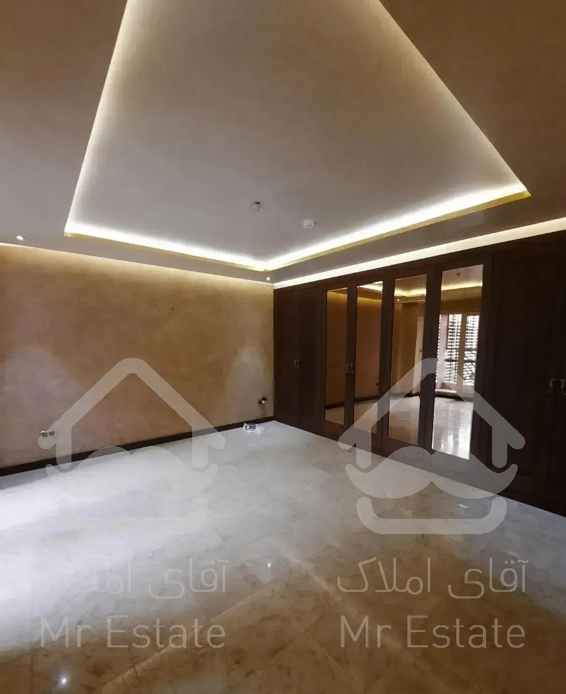 نیاوران ۳۰۰متر آپارتمان