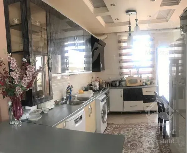 آپارتمان ١٠٢ متر ناهید