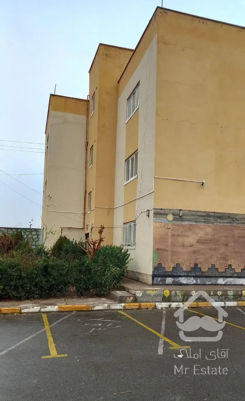 آپارتمان ۸۲متر دوخوابه طبقات