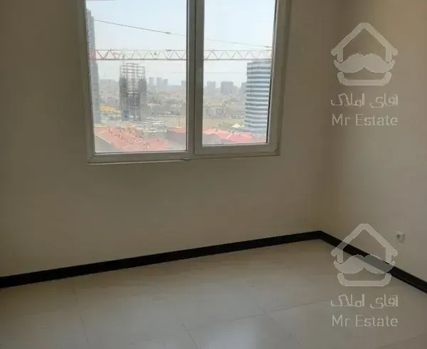 واحد ۱۰۰ متری در شمال دریاچه