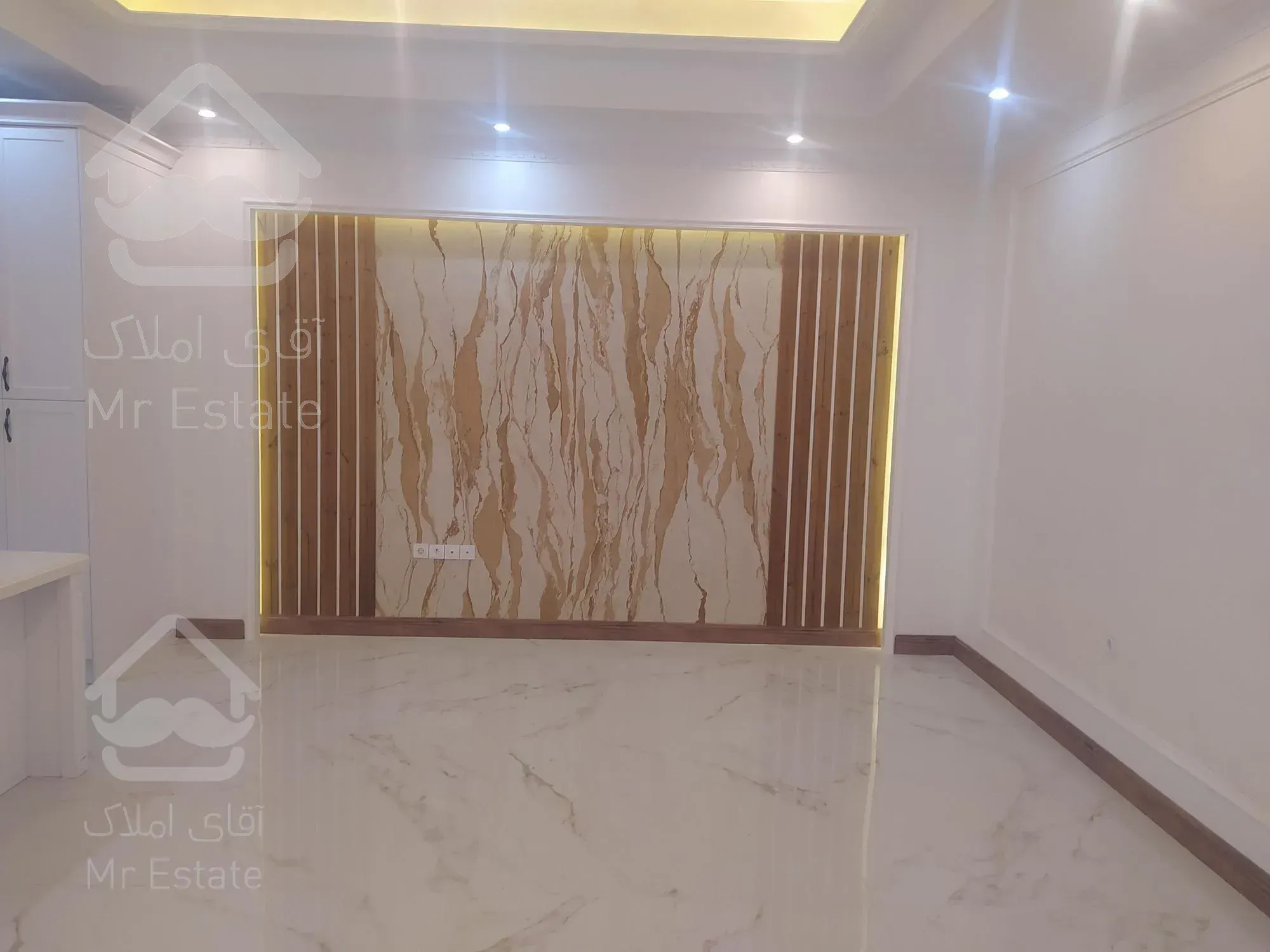 برج مجلل رونیکا پاسداران/ویودار