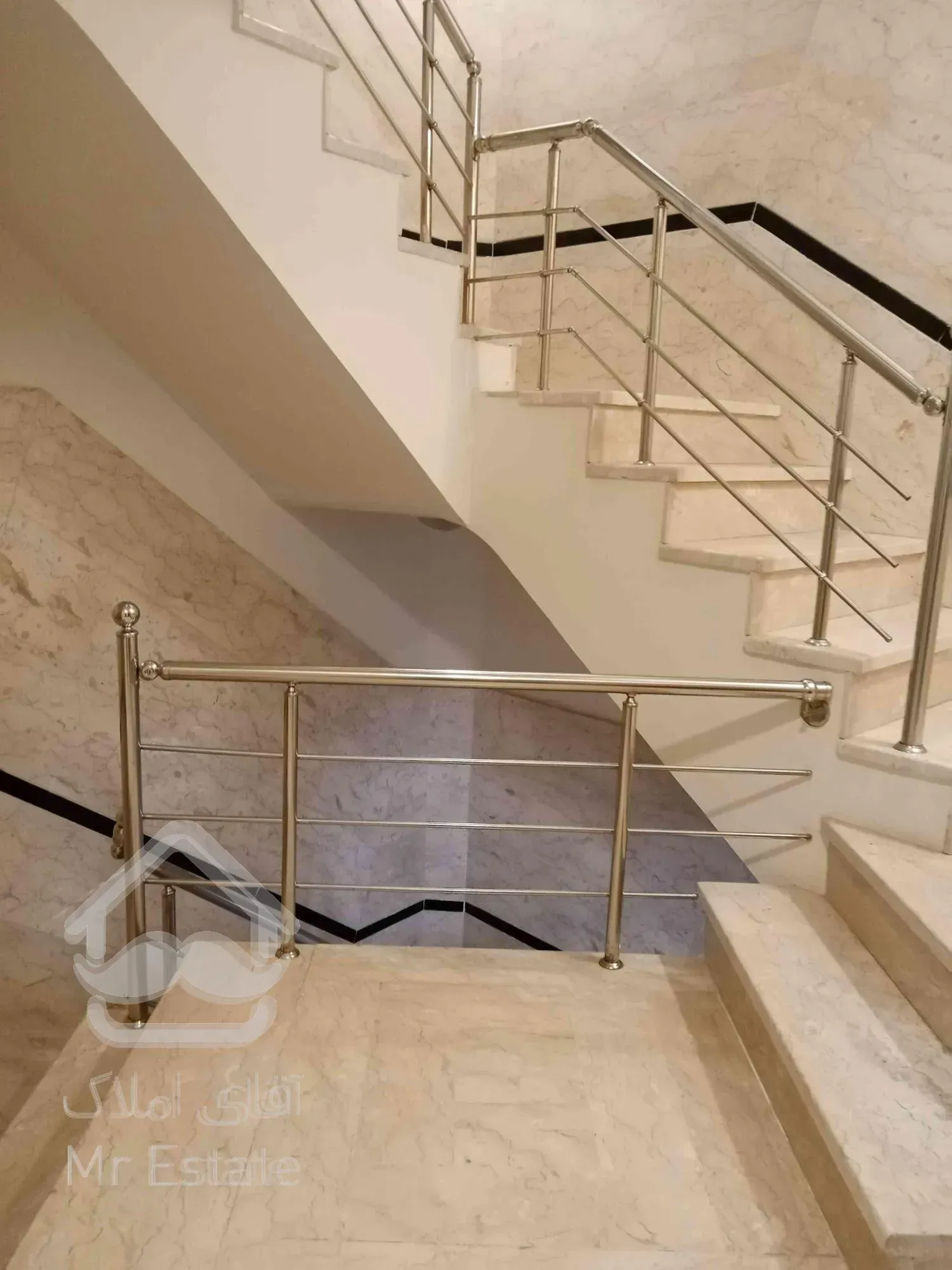 173 متر بام محک فول امکانات