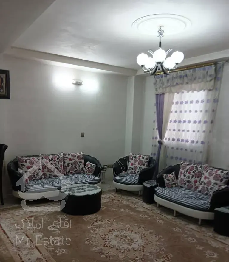 ۴۵متر آسانسوردار/تکواحدی/نزدیک مترو انقلاب