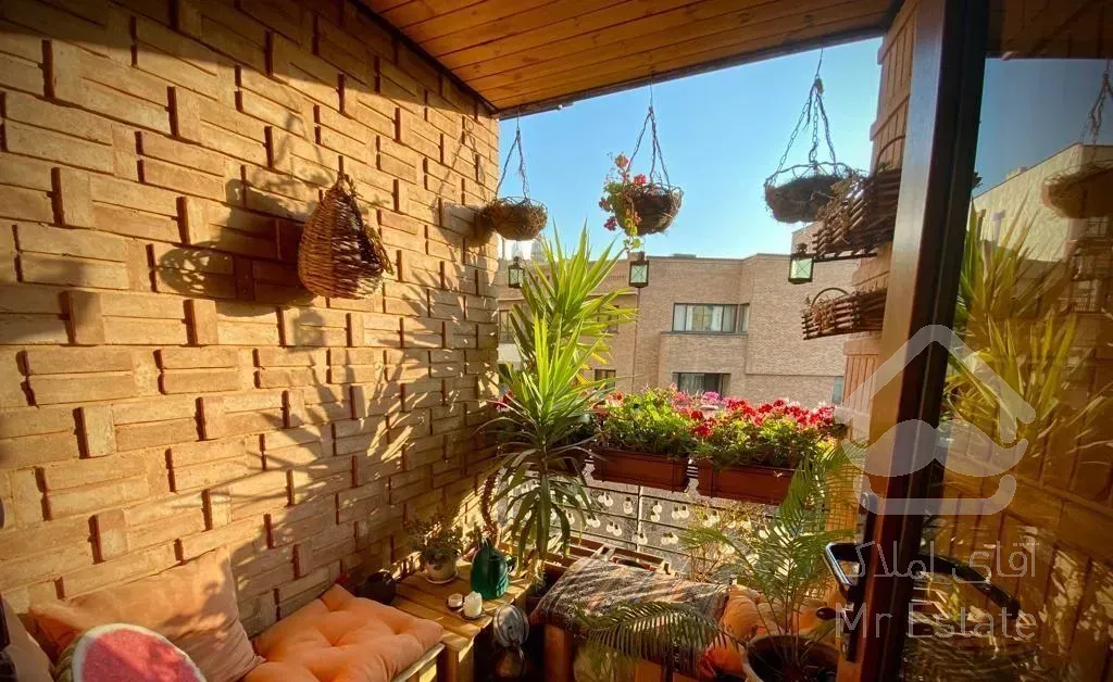 فروش آپارتمان ۲۳۰ متری سه ماهه