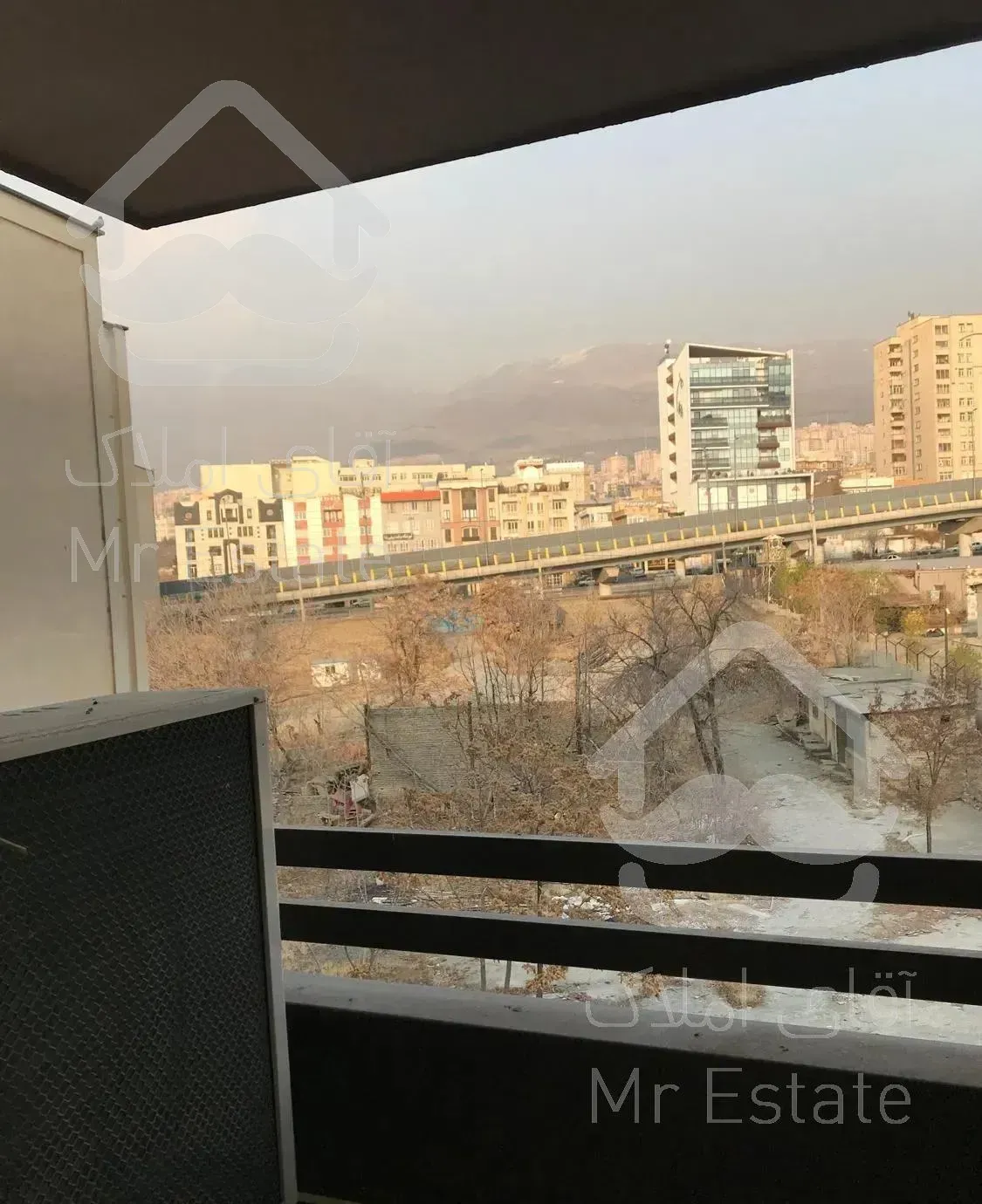 آپارتمان ٩٠ متری ویو ابدی در ازگل