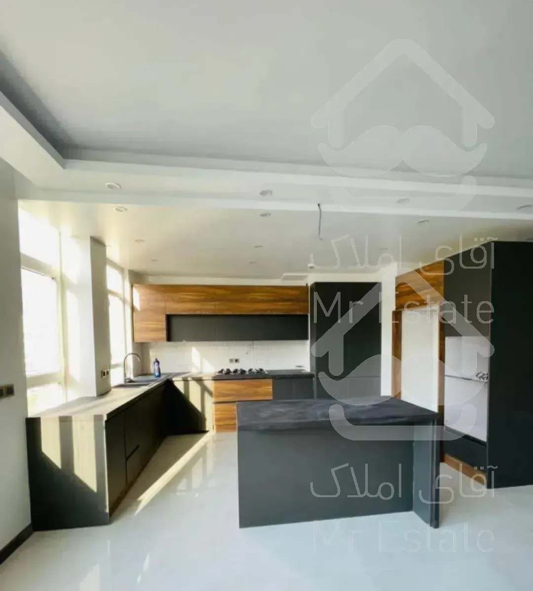 ۱۰۰متر/۲خواب/آفتابگیر/۲پارکینگ سندی/جواهر منطقه