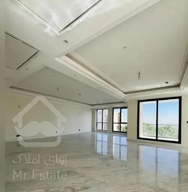 300 متر 4 خواب برج برند کامرانیه شمالی