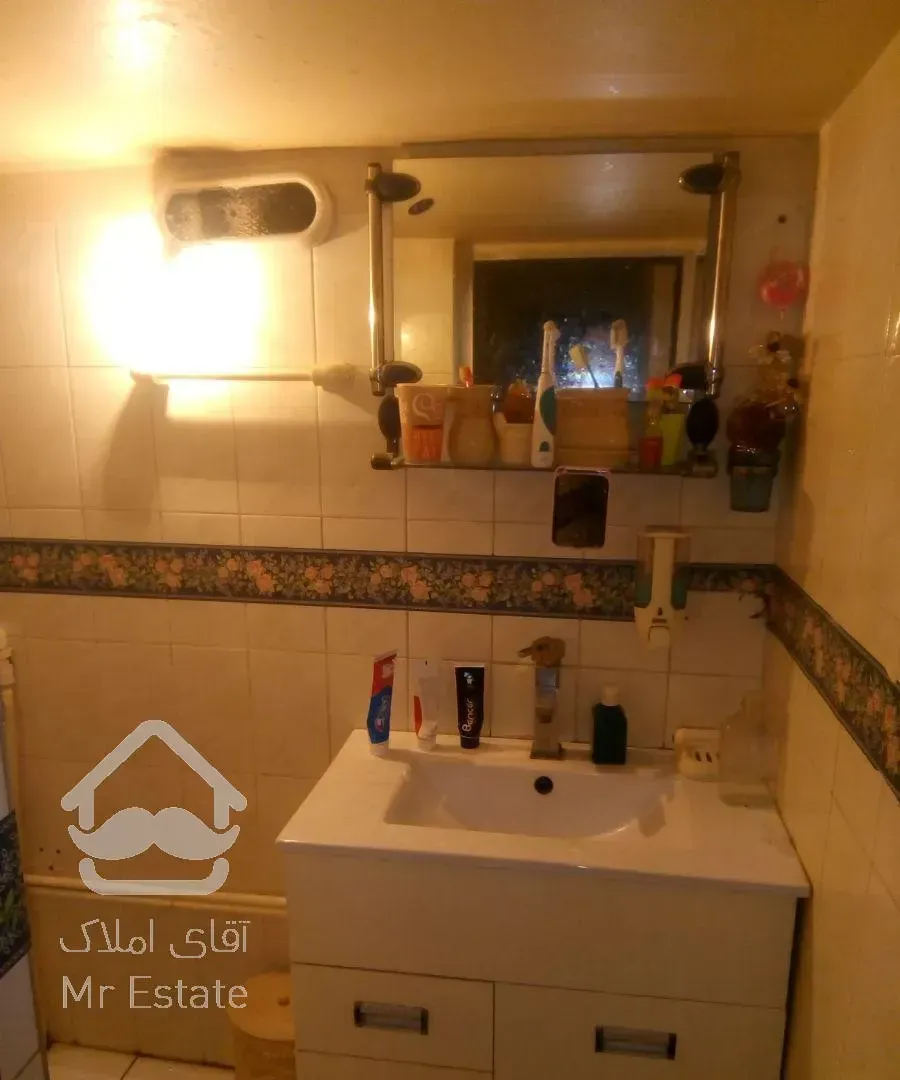 واحد شیک دو کله ورودی و حیاط اختصاصی