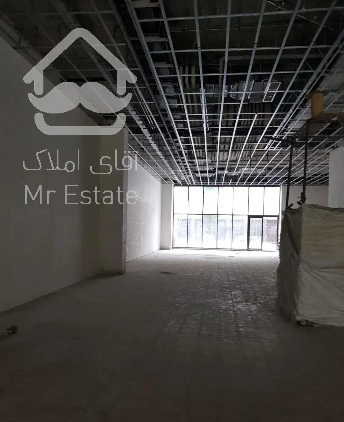 تجاری زعفرانیه ۳۰۰ متر تراس دار