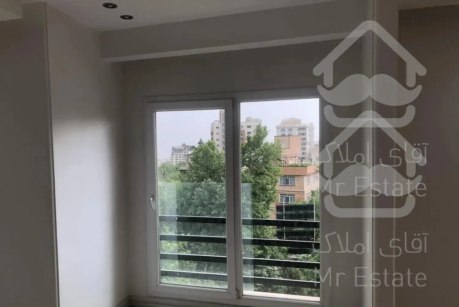 ۲۱۵ متر - باغ فردوس