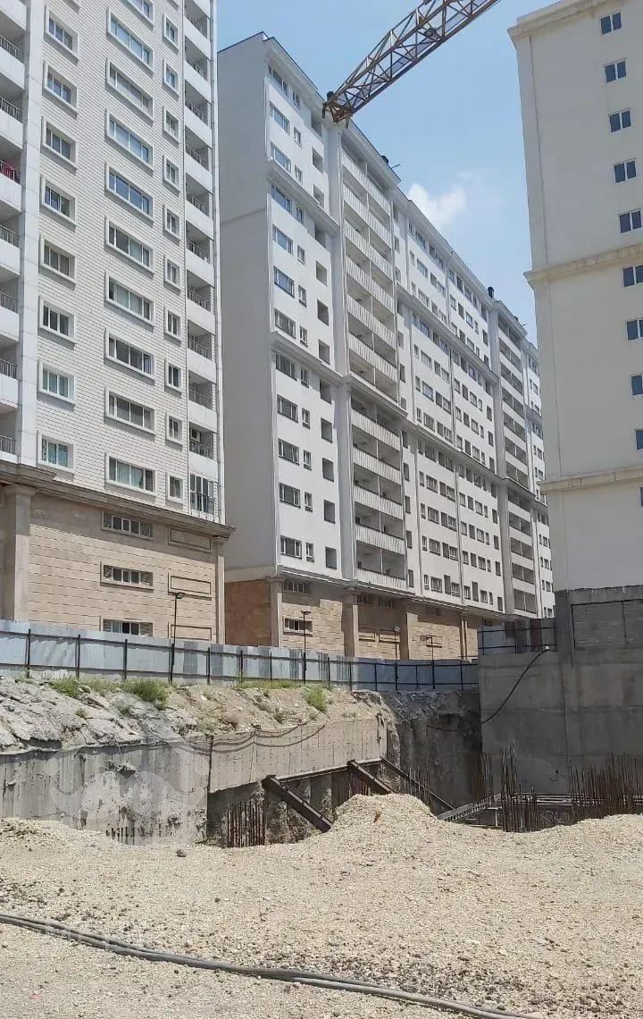 ۱۳۷متر  نوساز سه خواب شهرک نفت بلوارالوند