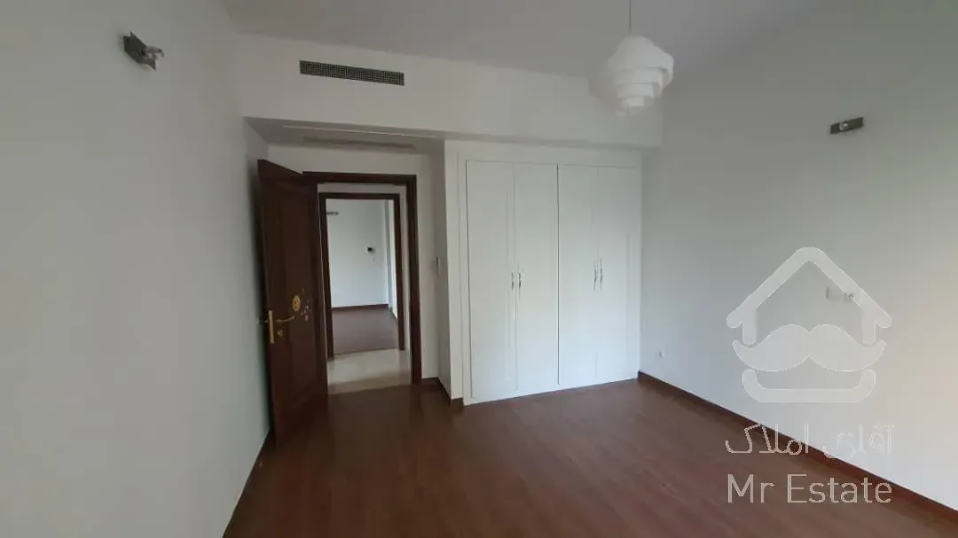 اجاره و رهن آپارتمان ولنجک 180  متر لوکس