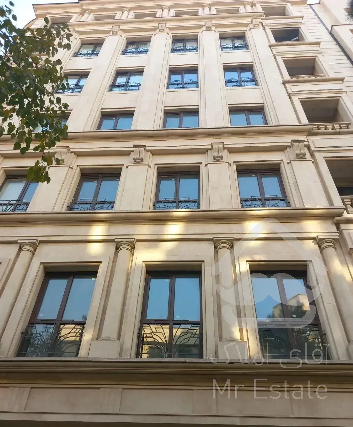 اپارتمان ۹۴ متری سازمان برنامه