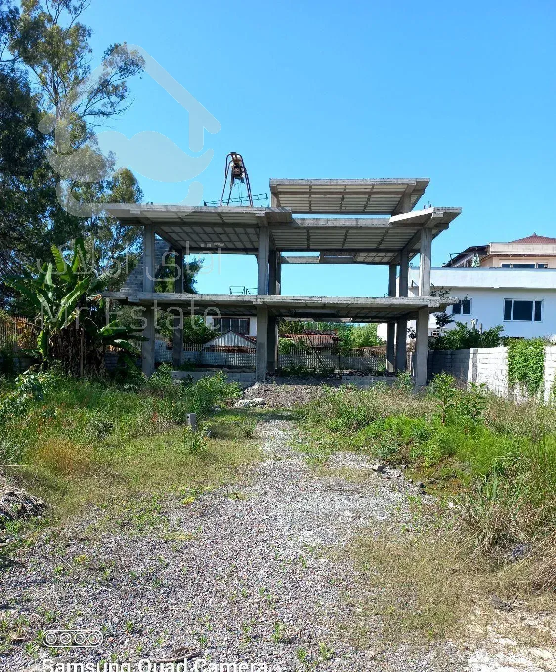 ویلای در حال ساخت در مرحله اتمام اسکلت