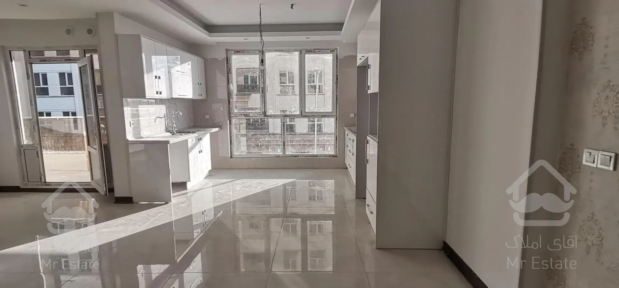 ۱۱۵متر/برج باغ رونیکاپالاس/پاسداران