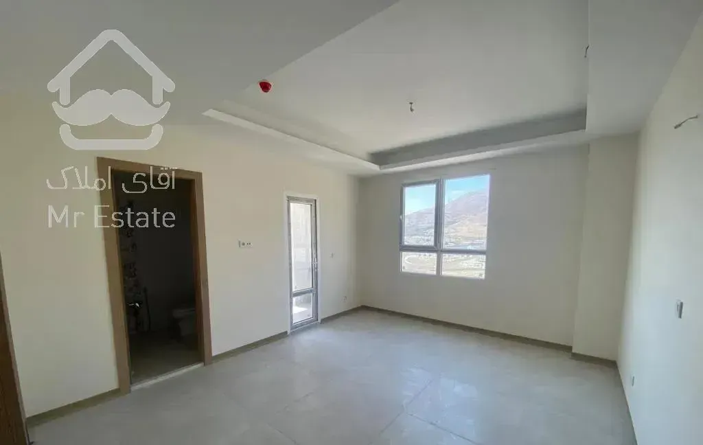 برج با ویو  ۱۶۰ متر ۳ خواب