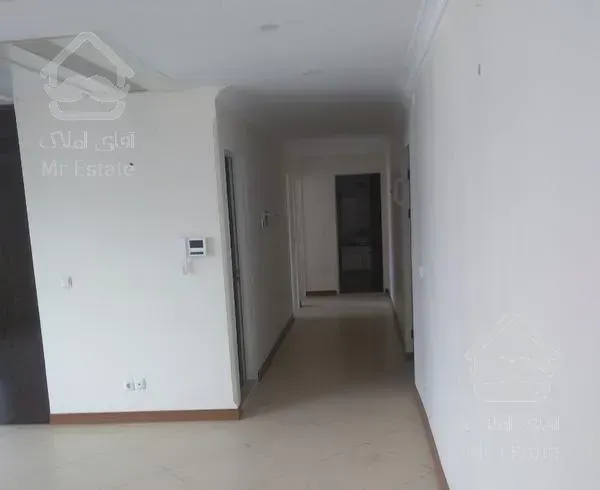 طبقه آخر-۹۰متری دو خواب-ویو دریاچه