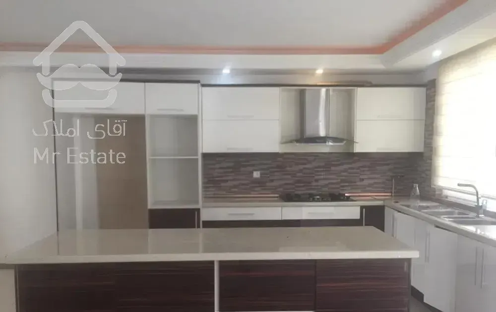 ۱۷۰ متر دربند ویو و تراس