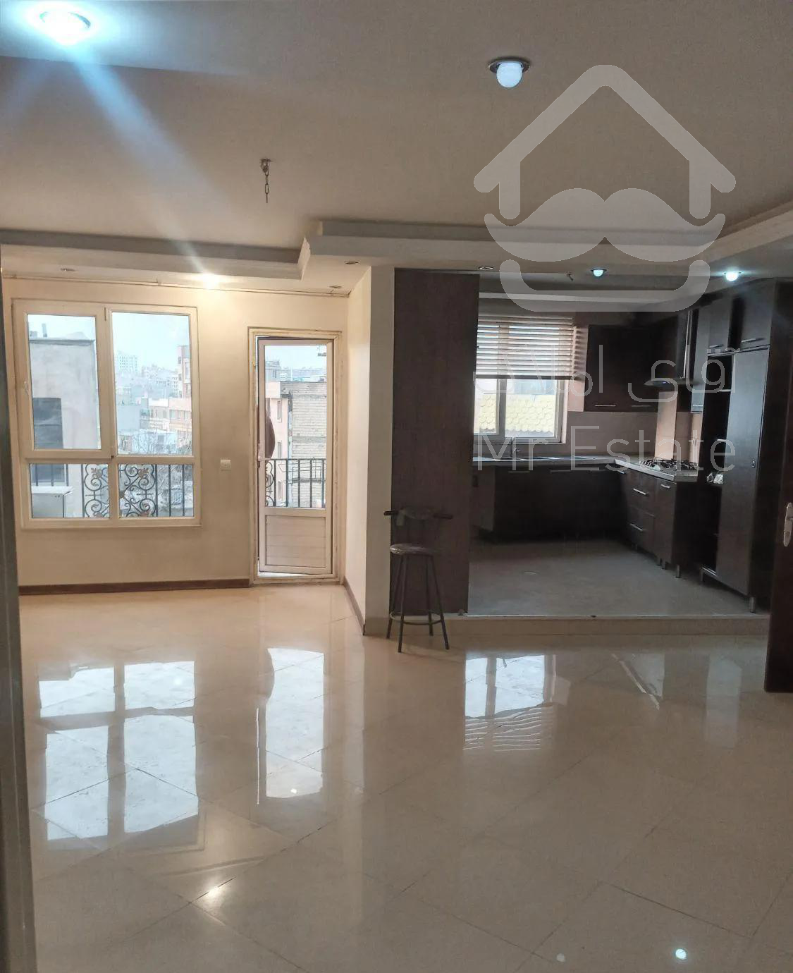 آپارتمان95متر2خواب (لویزان) شیان حسین آباد