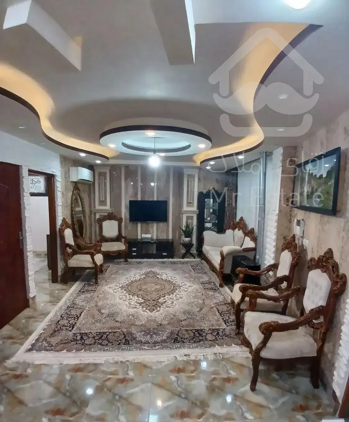 ۷۳متر تک سقف با پارکینگ خیلی بزرگ/۳خوابه/