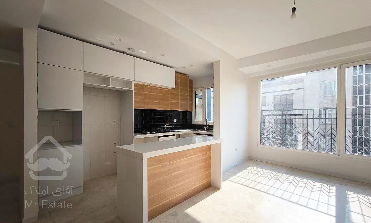 آپارتمان ۱۰۱ متر * غرق نور * کلیدنخورده ' سیدخندان