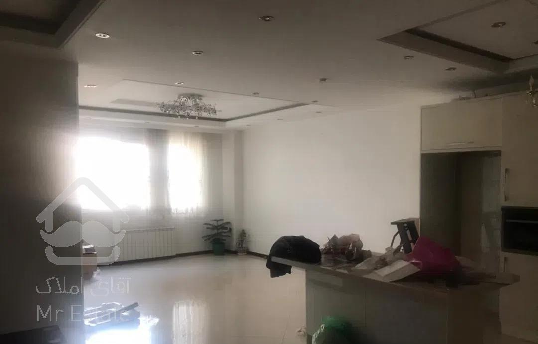 ۱۲۲ متر مشاهیر طبقه اول فول امکانات