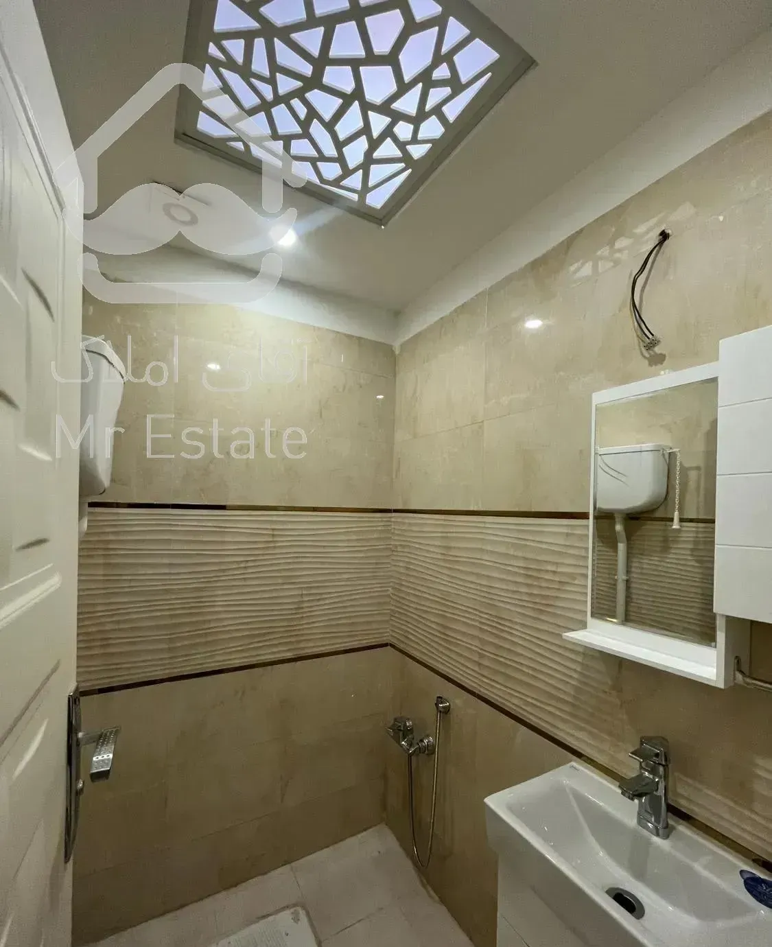 ۶۵متر برج مدرن رونیکا پالاس نشاط پونک