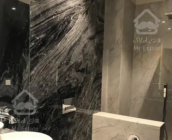 ۲۵۰ متر فول مدرن تاپ لوکیشن/تراس قابل چیدمان