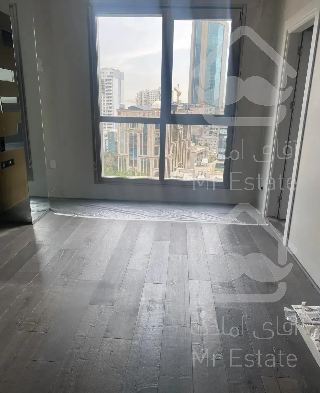 ۳۴۰متر مدرن با تراس قابل چیدمان تاپ لوکیشن فرشته