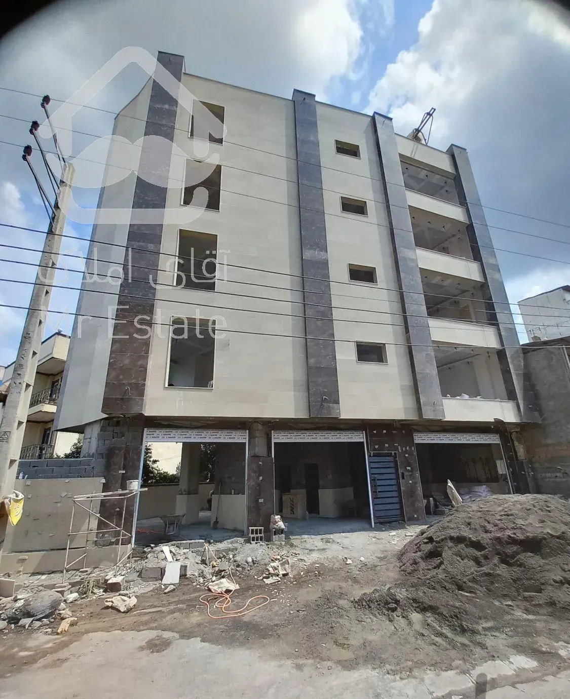 اپارتمان ۱۱۰متر تک واحدی ،نوساز کلاکسر