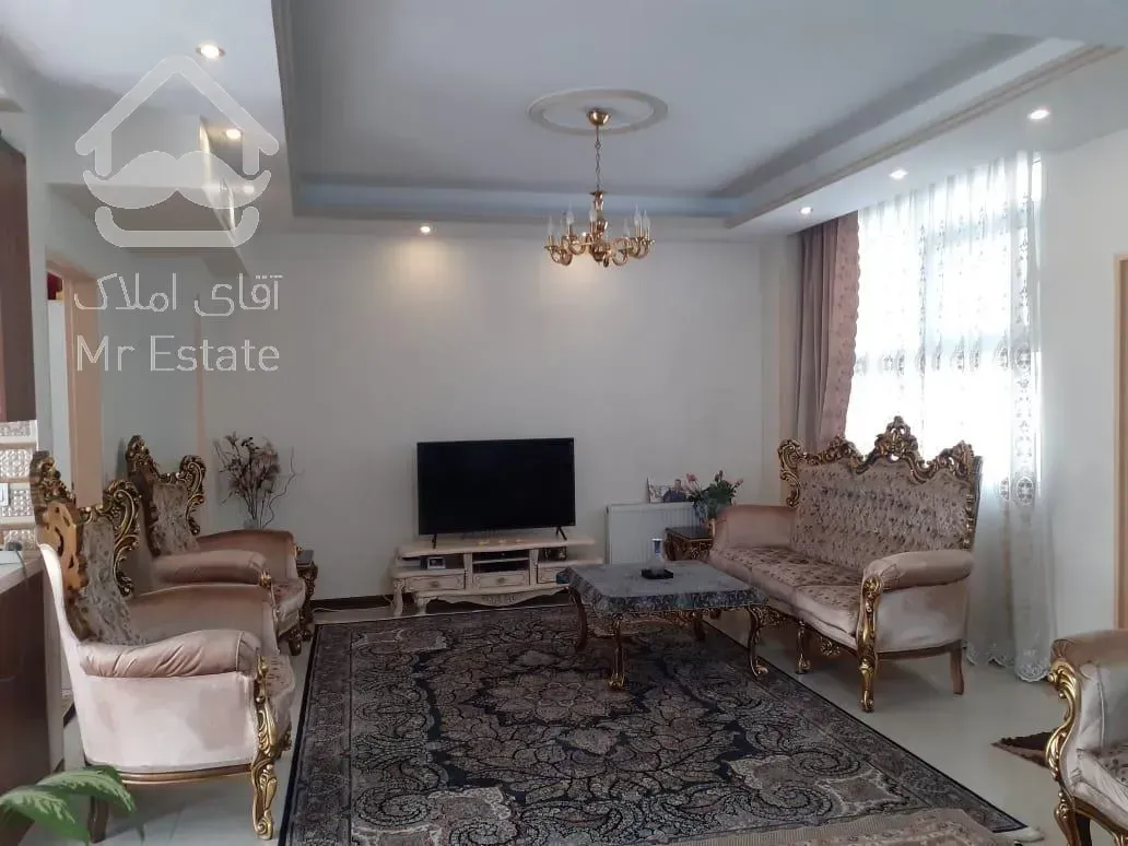 ۸۰متری دو خوابه استادمعین