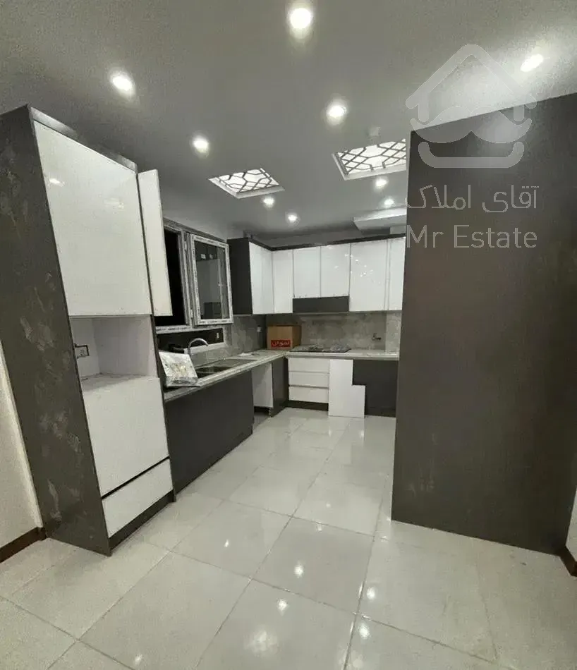 ۸۵ متر / دو خواب / فول امکانات