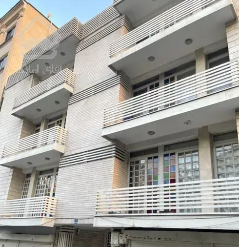 فروش آپارتمان ۲۵۰ متری ۴ خوابه طبقه ۲ در ونک