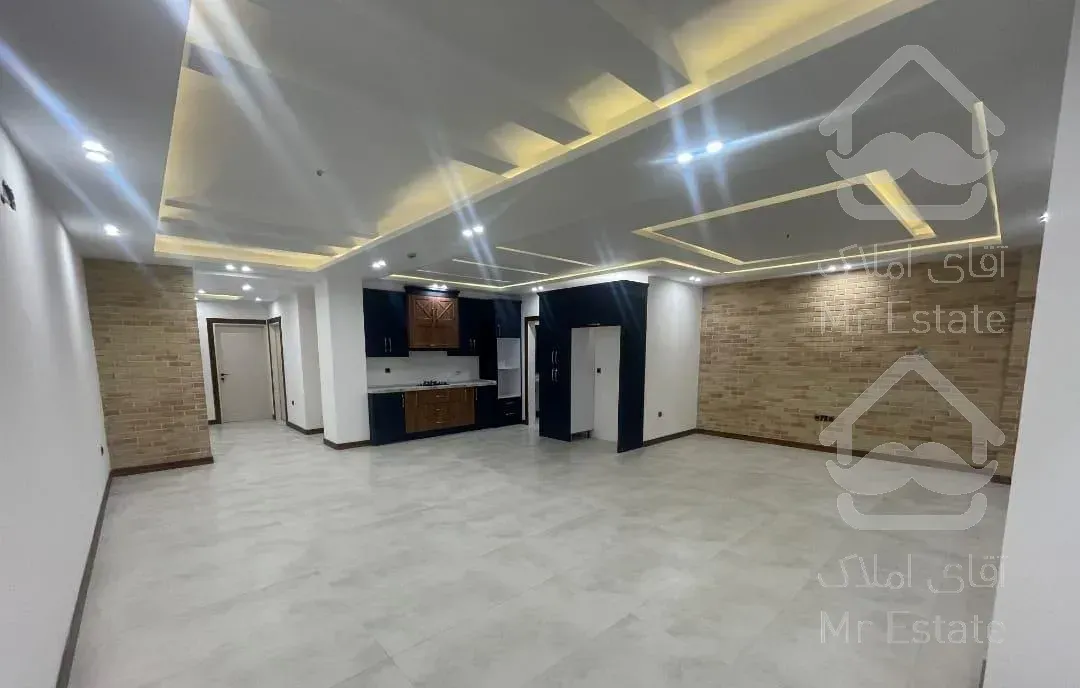 آپارتمان۱۳۶متری/نوساز/