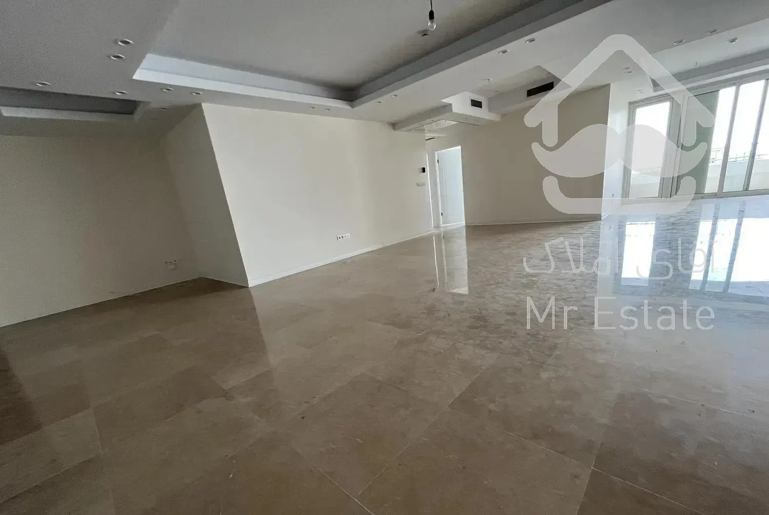 ۱۷۰ متر*لوکیشن دنج*۲ پارکینگ