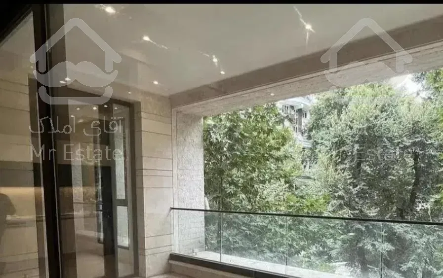 تک واحدی / دبستان