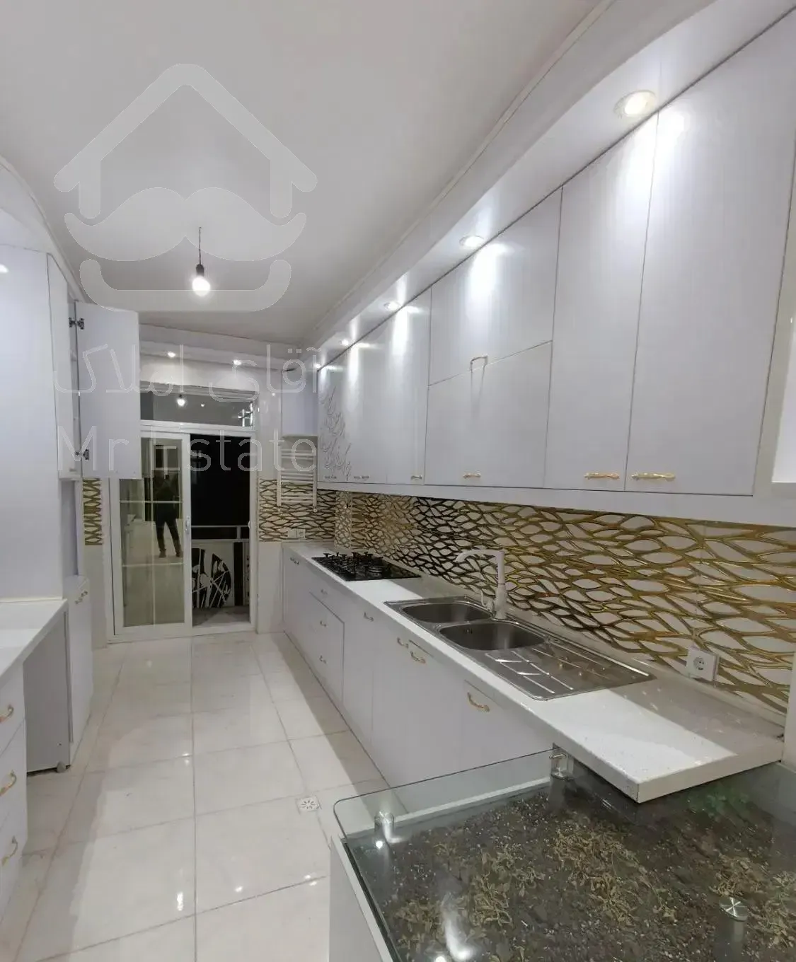 (طبقه اول ۹۵ متری)مستقل تمیز /پارکینگ ۳ خودرو