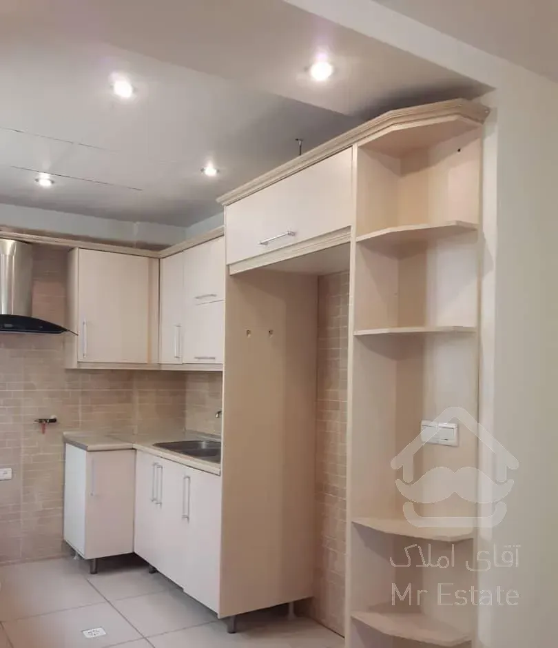 فروش آپارتمان ۸۲ متری دو خوابه کوی بیمه