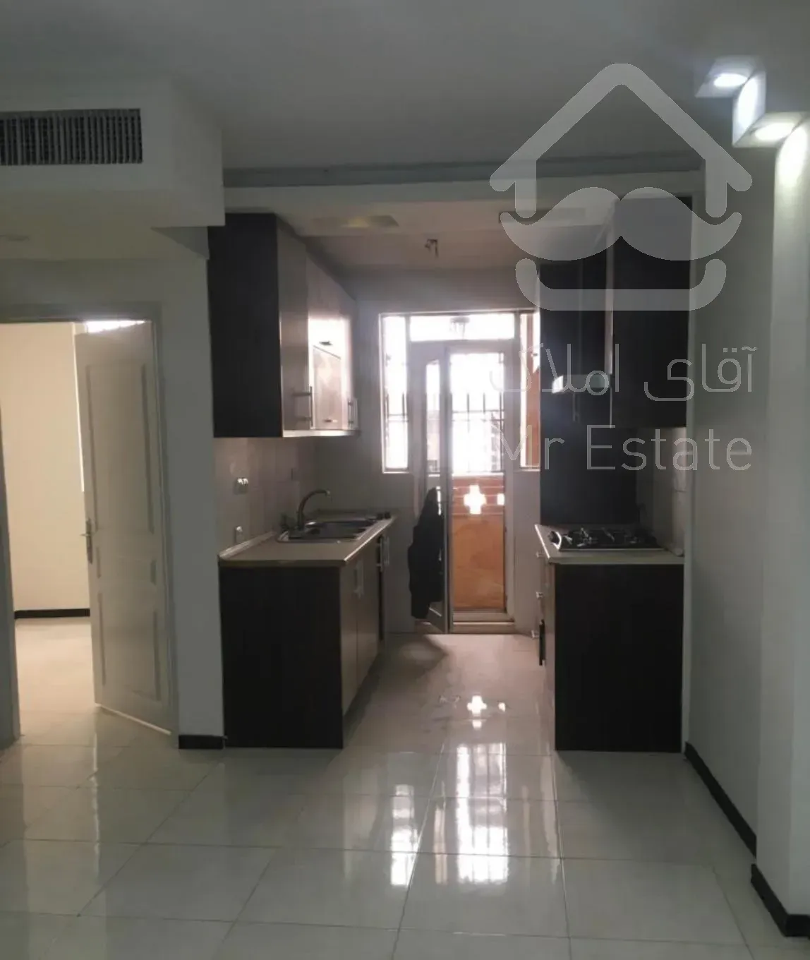 فروش ۵۱ متری ۱ خوابه در میدان بلوار دانشگاه