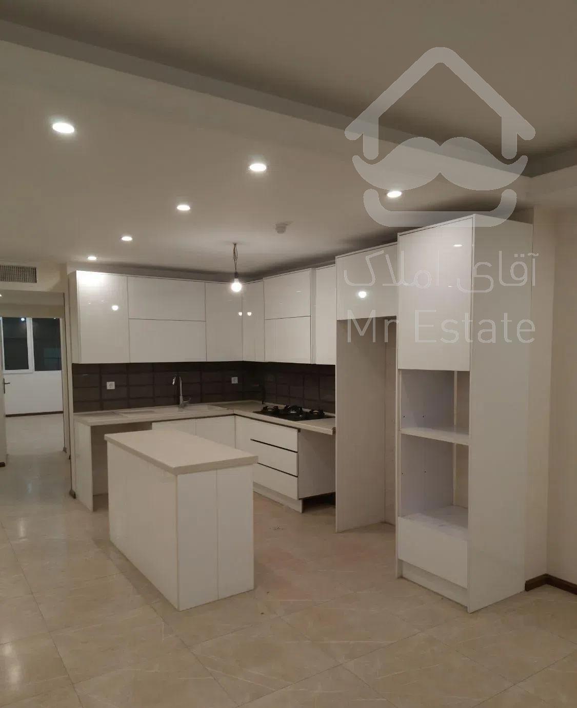 ۱۱۰ متر نوساز کلید نخورده ، فلکه اول صادقیه