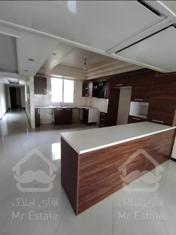 آپارتمان ۱۳۵ متر در نیاوران