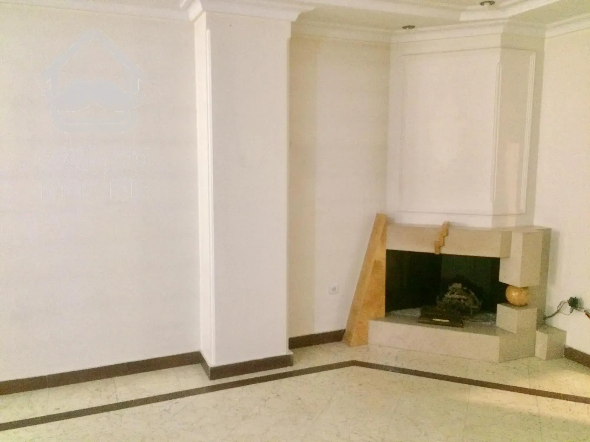 ۹۷متر آپارتمان مسکونی صادقیه اباذر