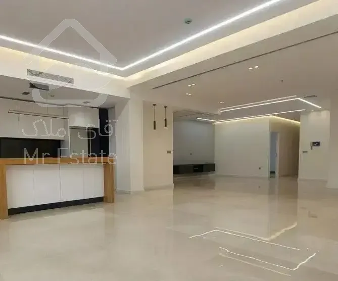 تاپ لوکیشن 220متر3خواب/ 2پارکنیگ سندی /بی نقص