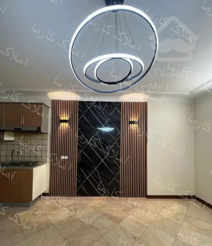 ۴۵ مـتر /  طـبقه ۳ / بـا آسانسـور